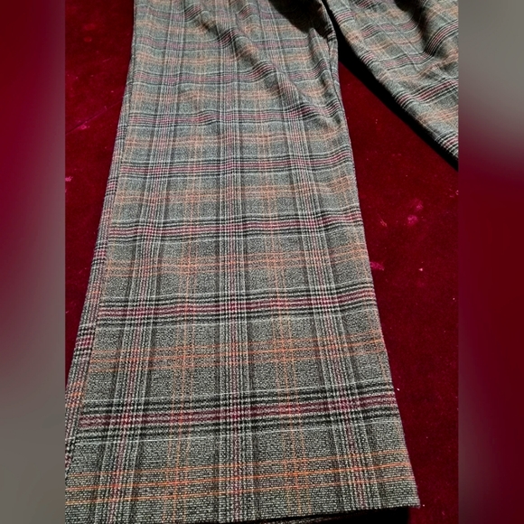 NWOT ... Bonworth Pull-On Trousers / pants in Brown Plaid - Picture 3 of 9